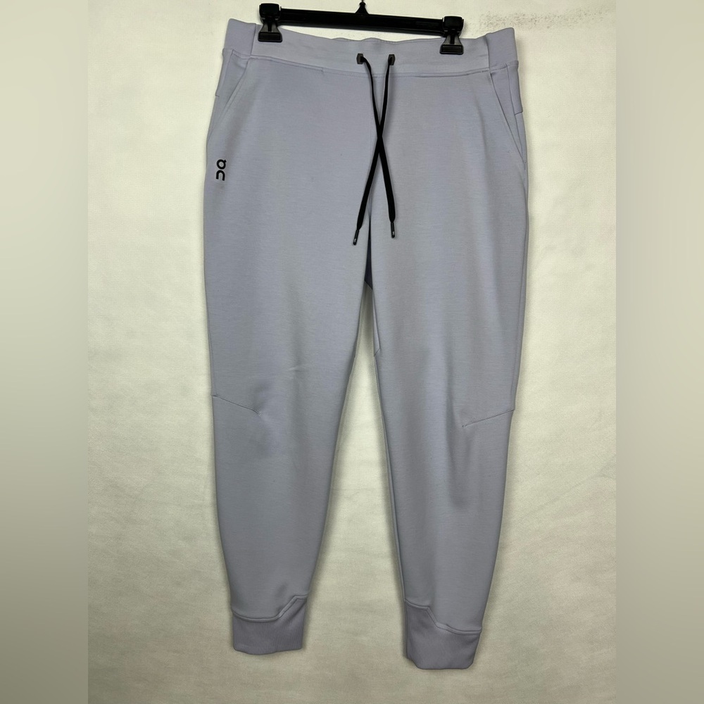 ON Running's  RUN ON CLOUDS SWEAT PANTS, Women size L - Picture 2 of 16